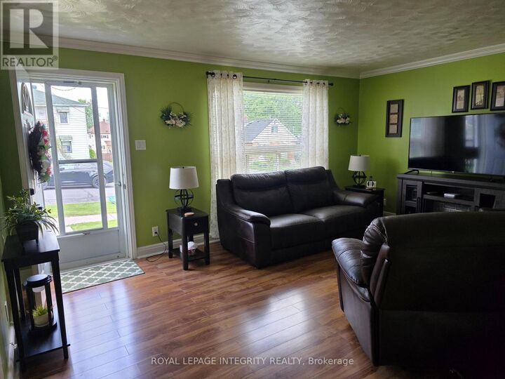 Property Photo:  145 Danis Avenue  ON K6H 5E5 