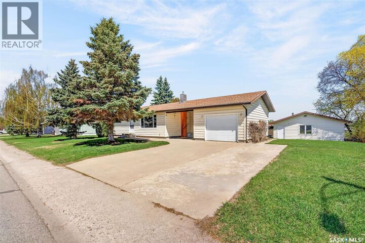 Property Photo:  507 3rd Avenue N  SK S0K 2Z0 