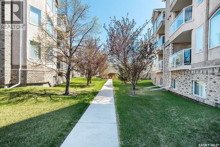 Property Photo:  104 230 Heath Avenue  SK S7S 1N7 