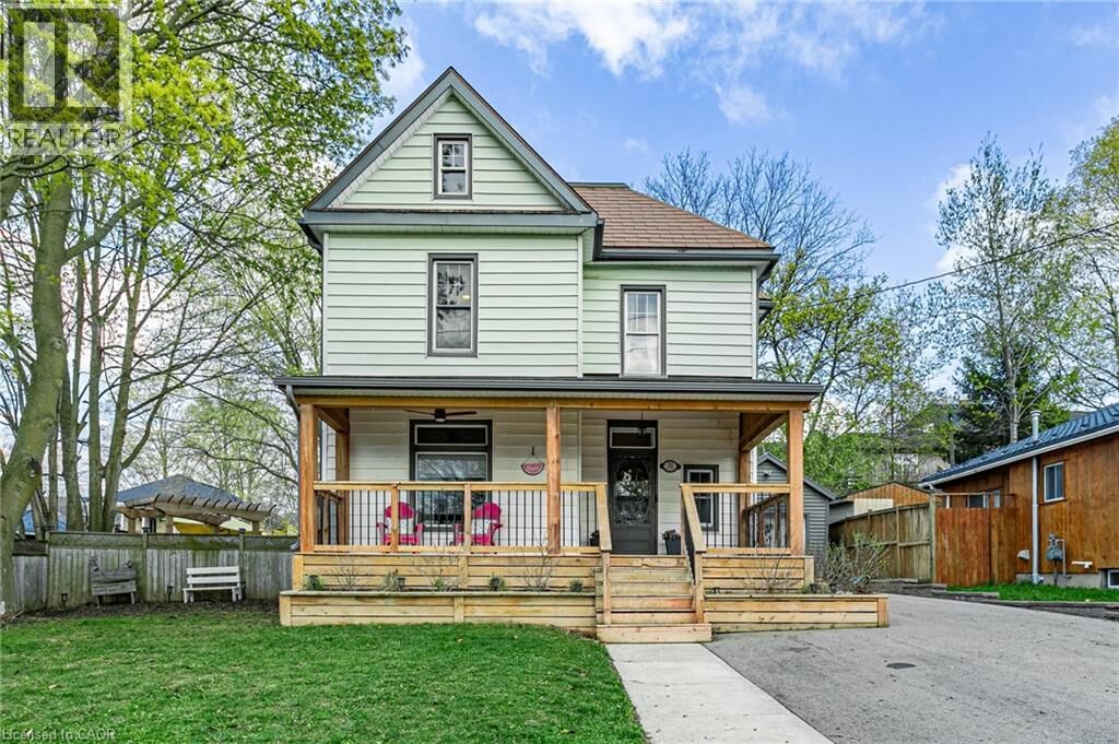 Property Photo:  31 Ann Street  ON N5C 2E9 