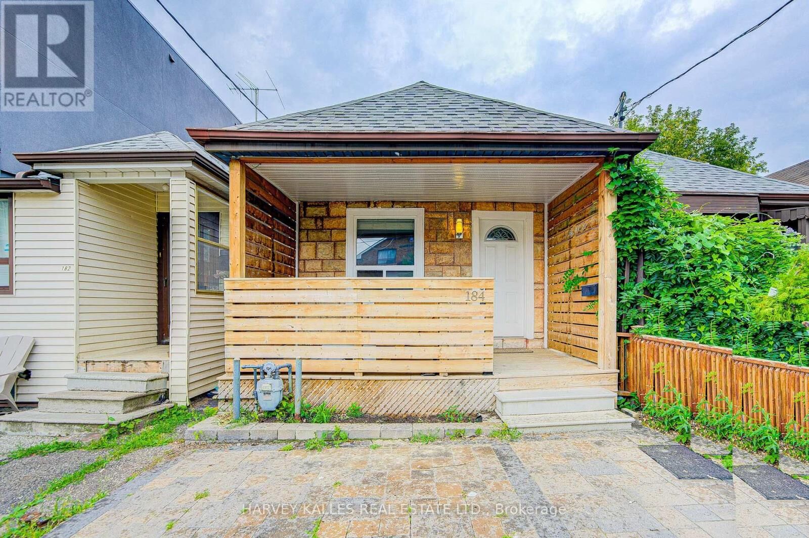 Property Photo: 184 Cedric Avenue Lower ON M6C 3X8