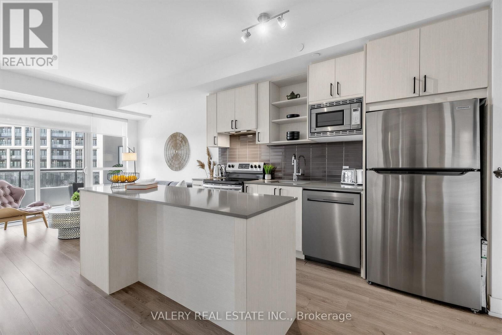 Property Photo: 60 George Butchart Drive 411 ON M3K 0E1