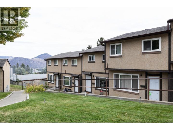 1605 Summit Drive 75 — photo 1