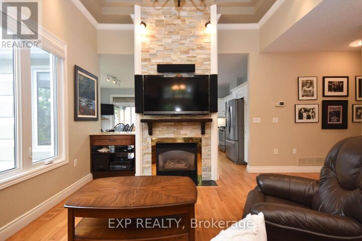 Property Photo:  29 Stonecroft Terrace  ON K2K 2V1 