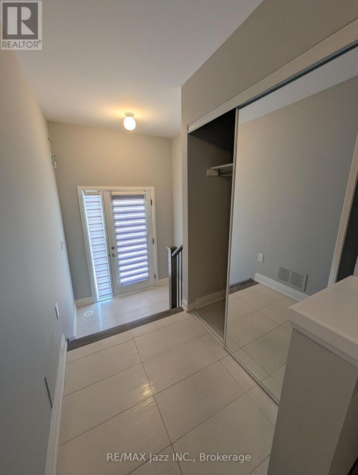 Property Photo:  20 Clarington Boulevard  ON L1C 7E5 