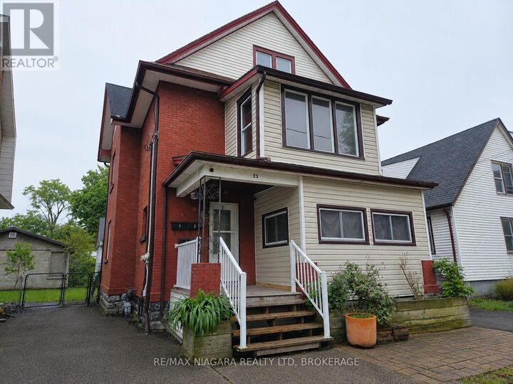 Property Photo:  23 Avenue Place 3  ON L3B 4B2 