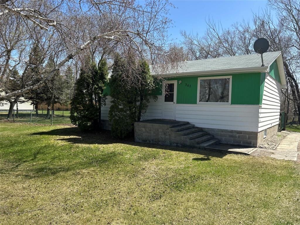 Property Photo: 361 Jordan Street East MB R0J 1P0