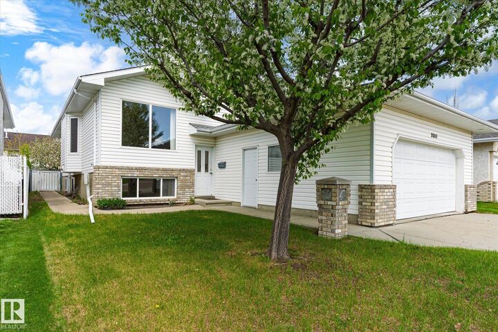 Property Photo: 8604 157 Avenue NW AB T5Z 3B3