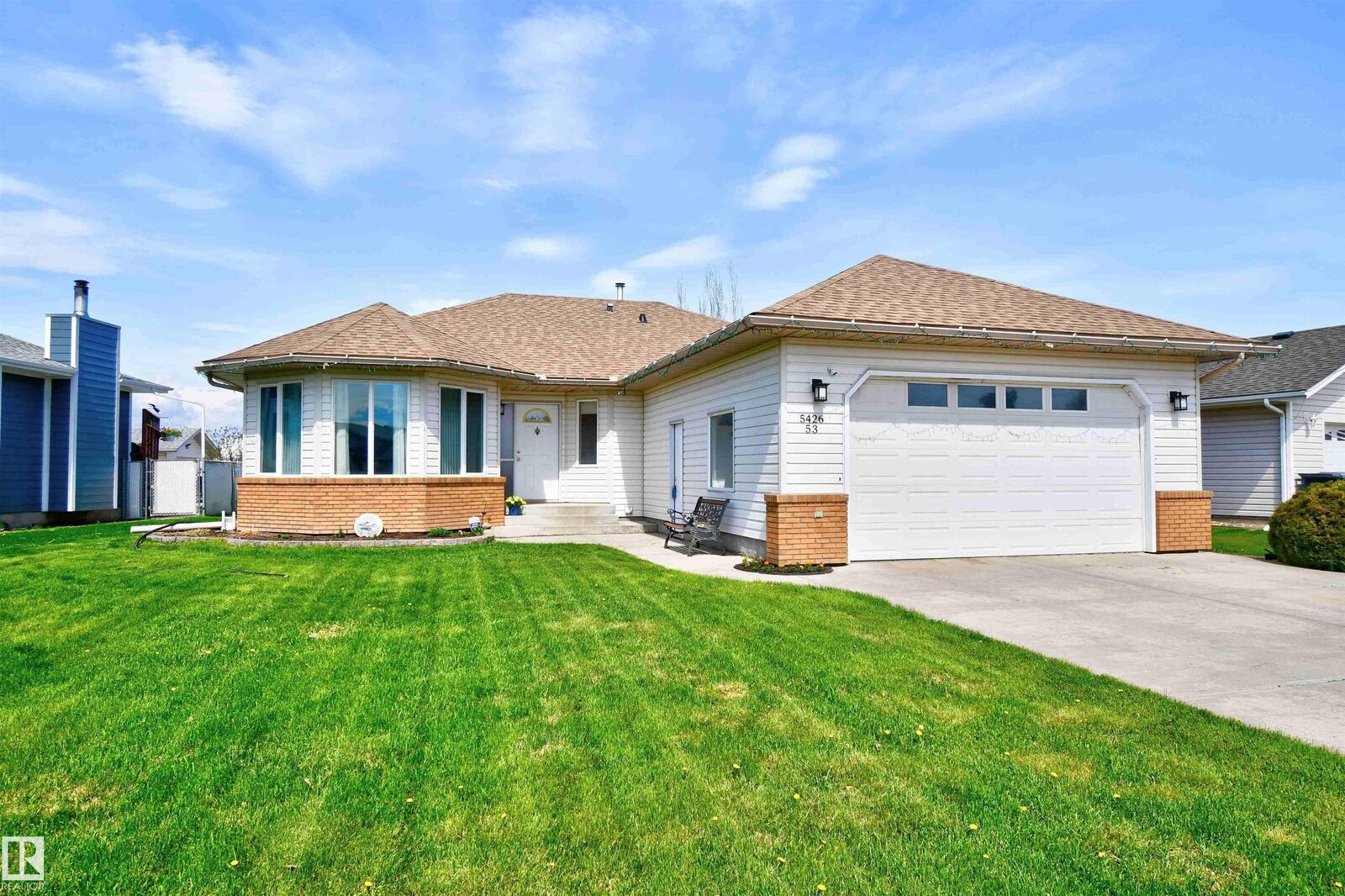 Photo de la propriété:  5426 53 Avenue  AB T0A 3A1 