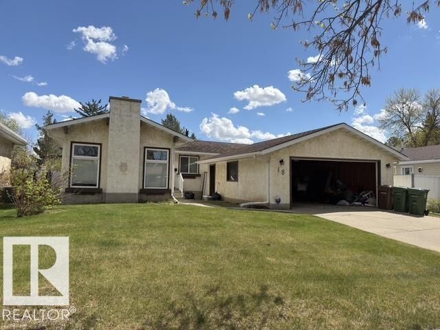 Property Photo: 18 Latimer Place AB T8N 2J5
