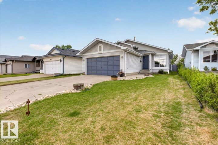 Property Photo:  18520 77 Avenue NW  AB T5T 5X3 