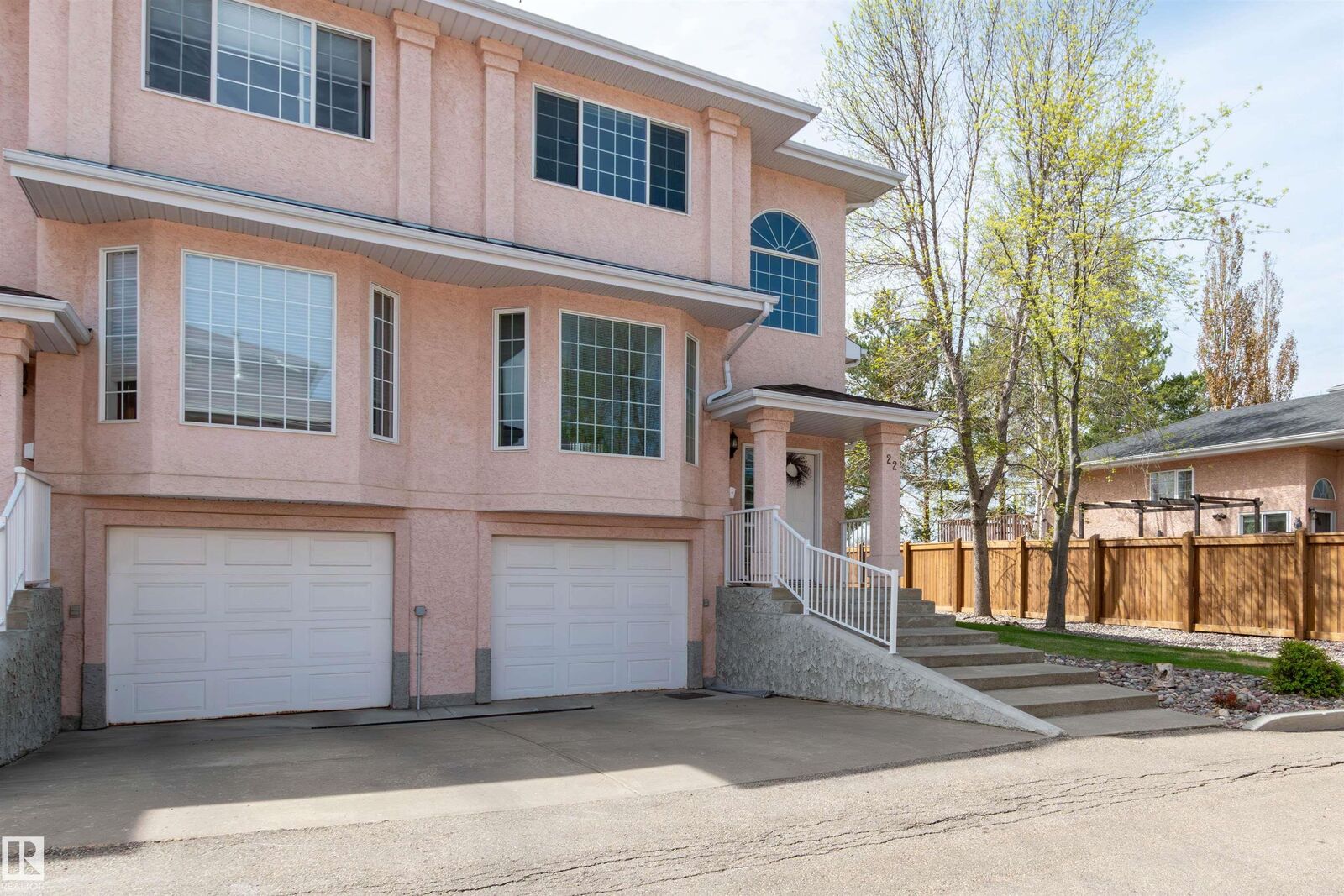Property Photo: 11105 9 Avenue NW 22 AB T6J 6Z4