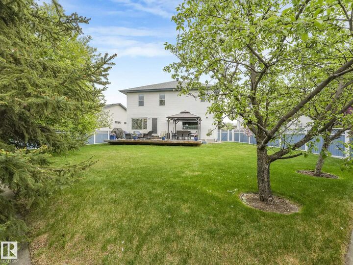 Property Photo: 4 Halden Court AB T7X 2V6