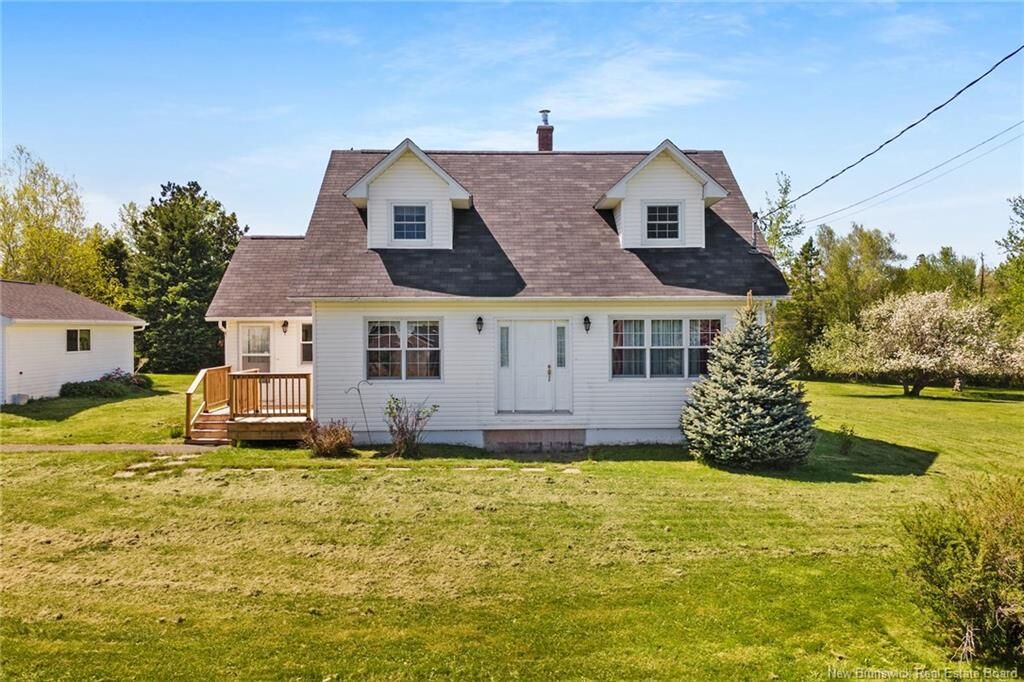 Property Photo:  30 Willow Avenue  NB E5L 1A2 