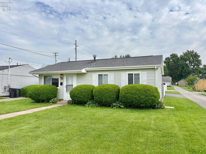 Property Photo:  420 Moore Avenue  OH 44811 