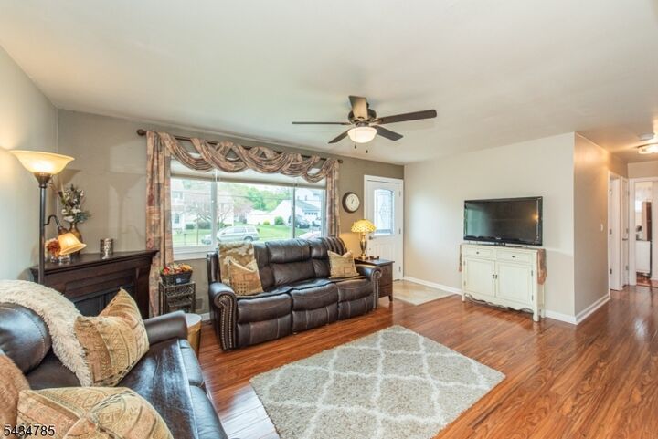 Property Photo:  12 Brearly Cres  NJ 07836 