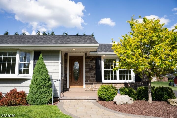 Property Photo:  6 Hillside Ln  NJ 08848 