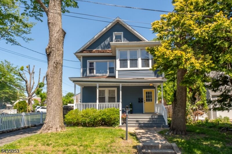 Property Photo:  30 Rockview Ter  NJ 07060 