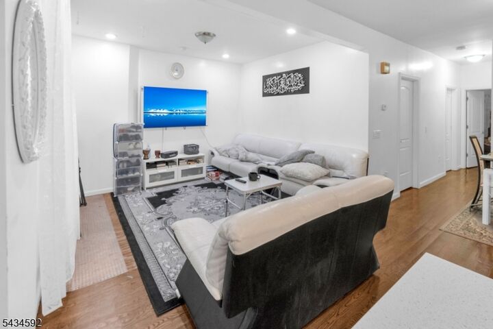 Property Photo:  87 N 19th St  NJ 07017 