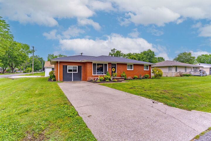 Property Photo:  2067 Peggy Drive  KY 42420 