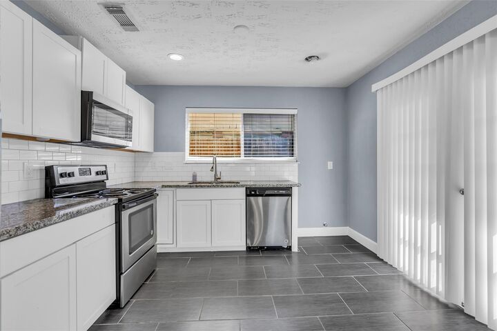 Property Photo: 23819 Griffin House Lane TX 77493