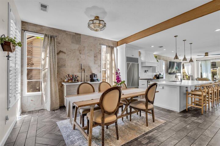 Property Photo: 55 S Bethany Bend Circle S TX 77382