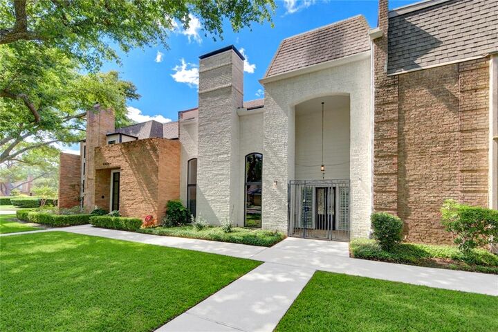 Property Photo:  438 E Fair Harbor Lane  TX 77079 