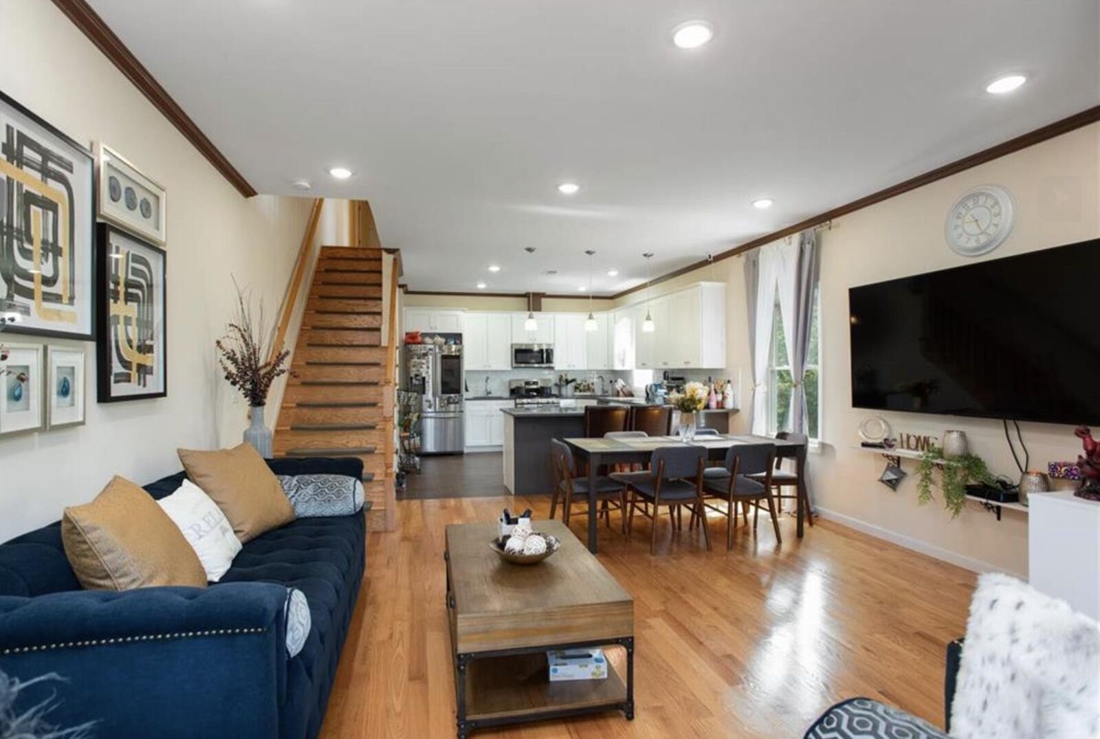 Property Photo:  86 Oak St 2  NJ 07304 