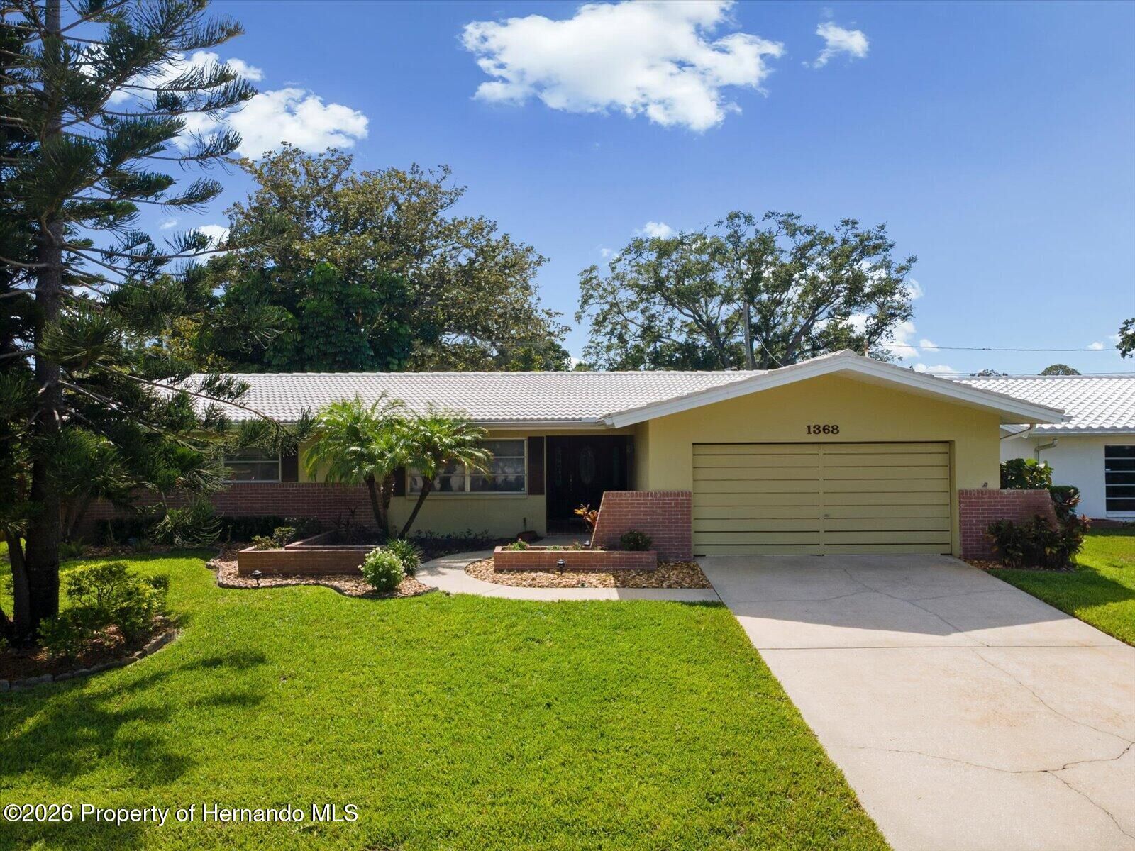 Property Photo:  1368 S Hercules Avenue  FL 33764 