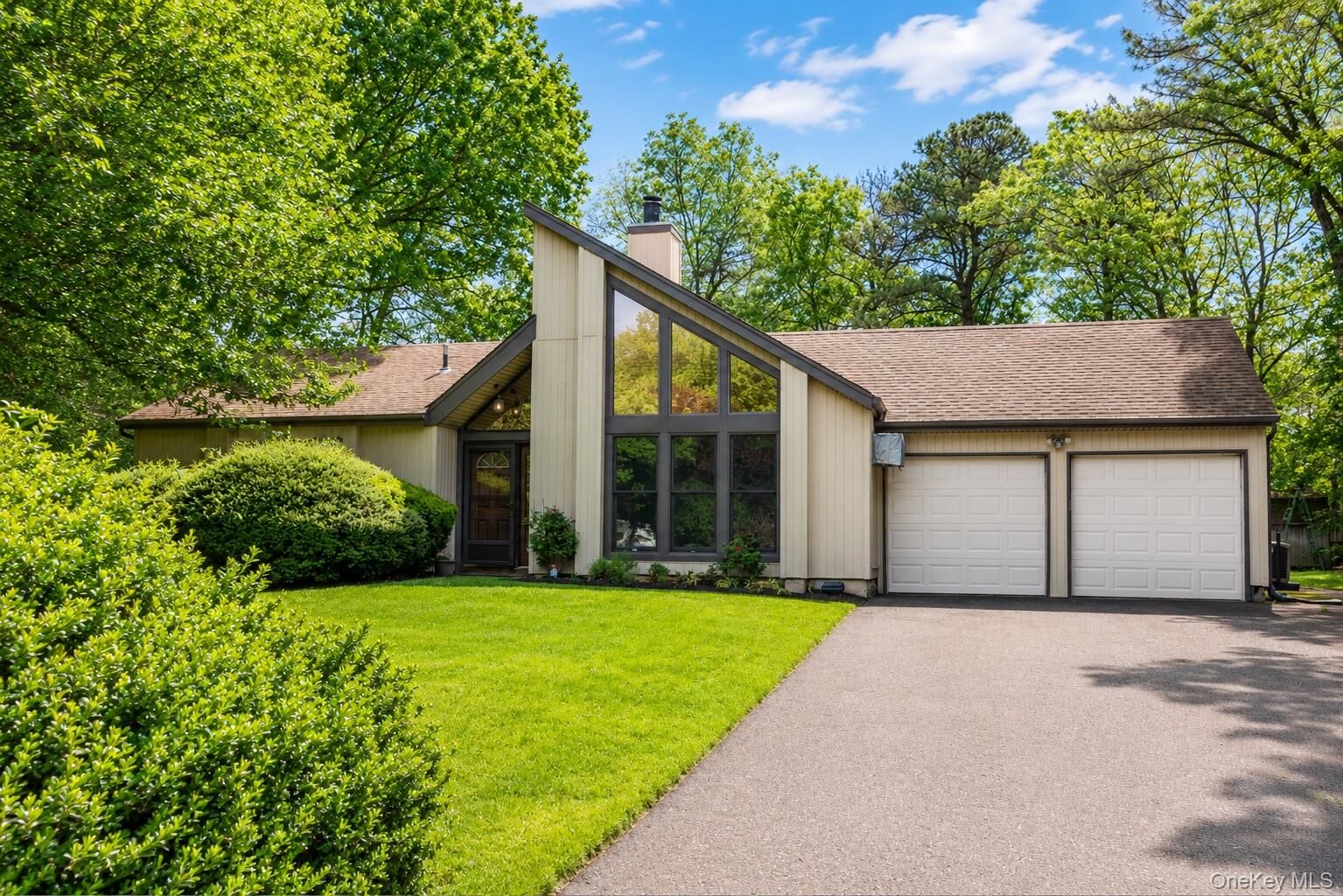 Property Photo:  33 Guardian Drive  NY 11766 