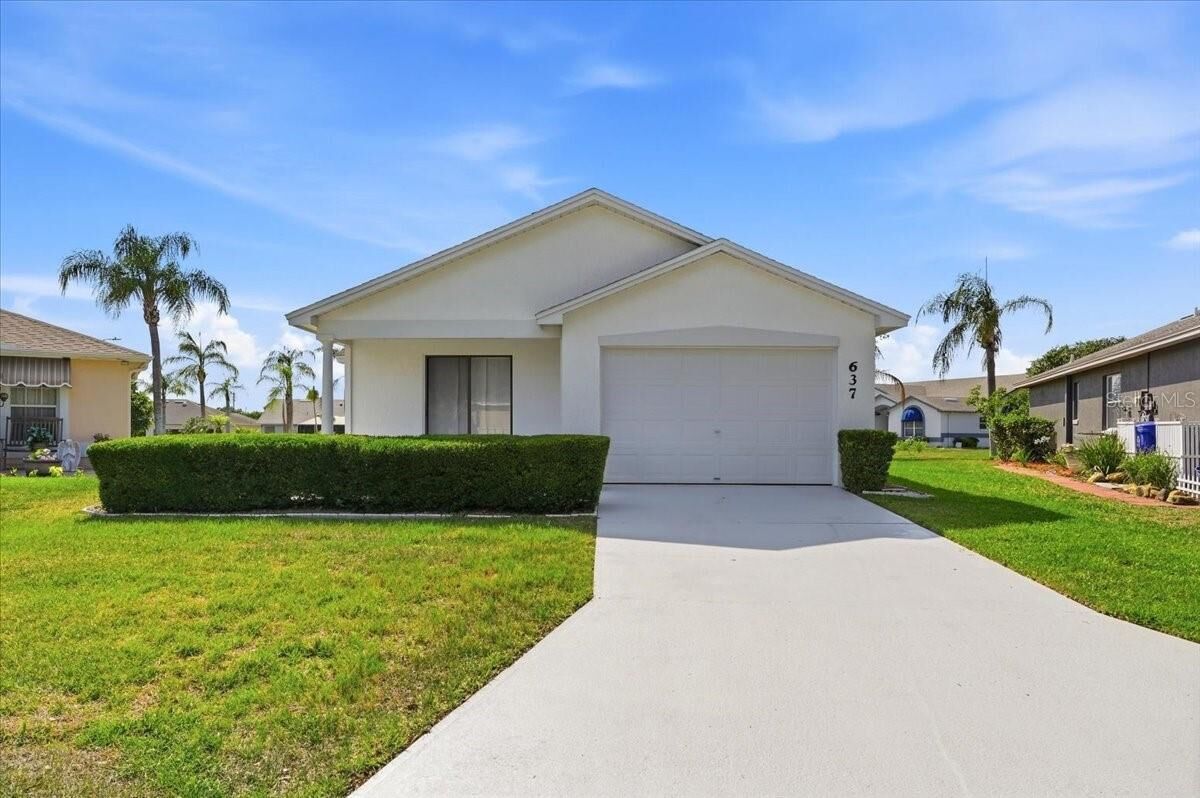 Property Photo: 637 Cockatoo Loop FL 33809