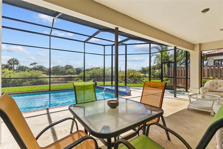 Property Photo:  7726 Calle Facil  FL 34238 