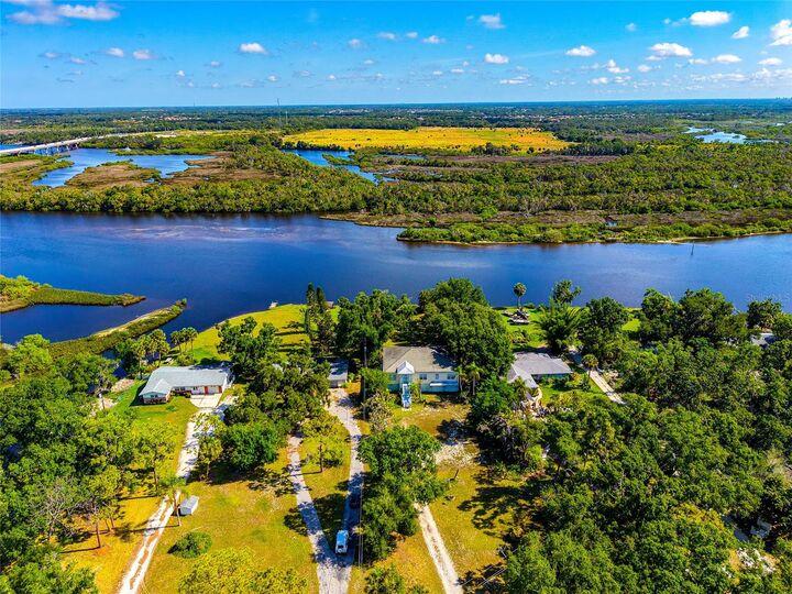 Property Photo:  11903 Upper Manatee River Road  FL 34212 