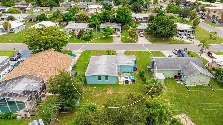 Property Photo: 1023 Roberta Street FL 34285