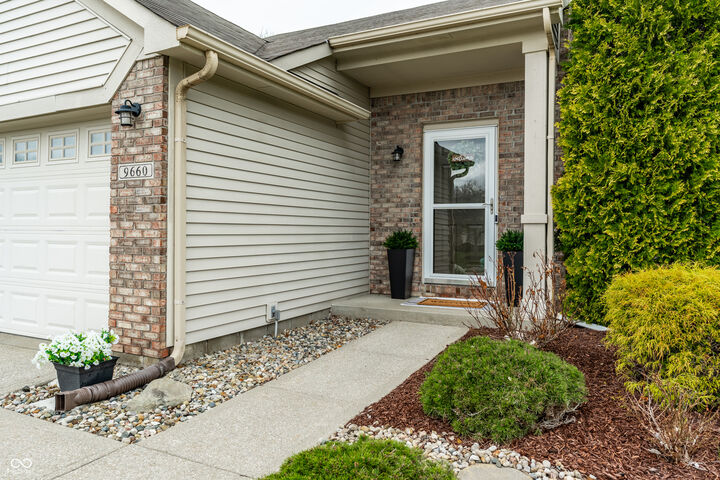 Property Photo: 9660 Overcrest Drive IN 46037
