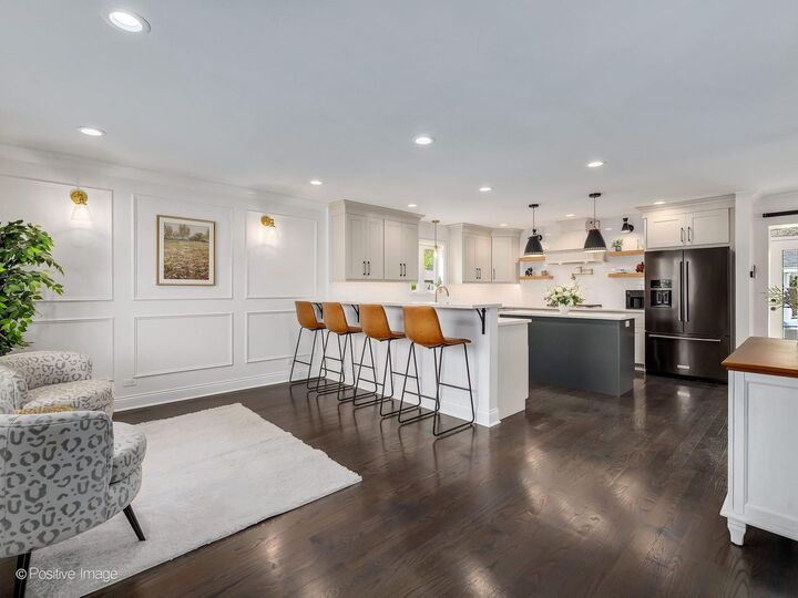 Property Photo: 949 S Euclid Avenue IL 60126