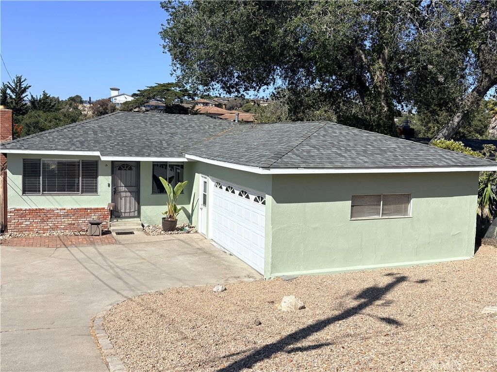 Property Photo:  1522 Chilton  CA 93420 