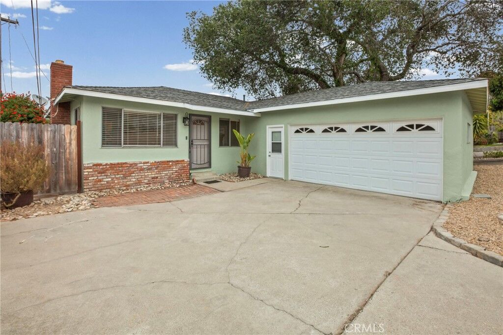 Property Photo:  1522 Chilton  CA 93420 
