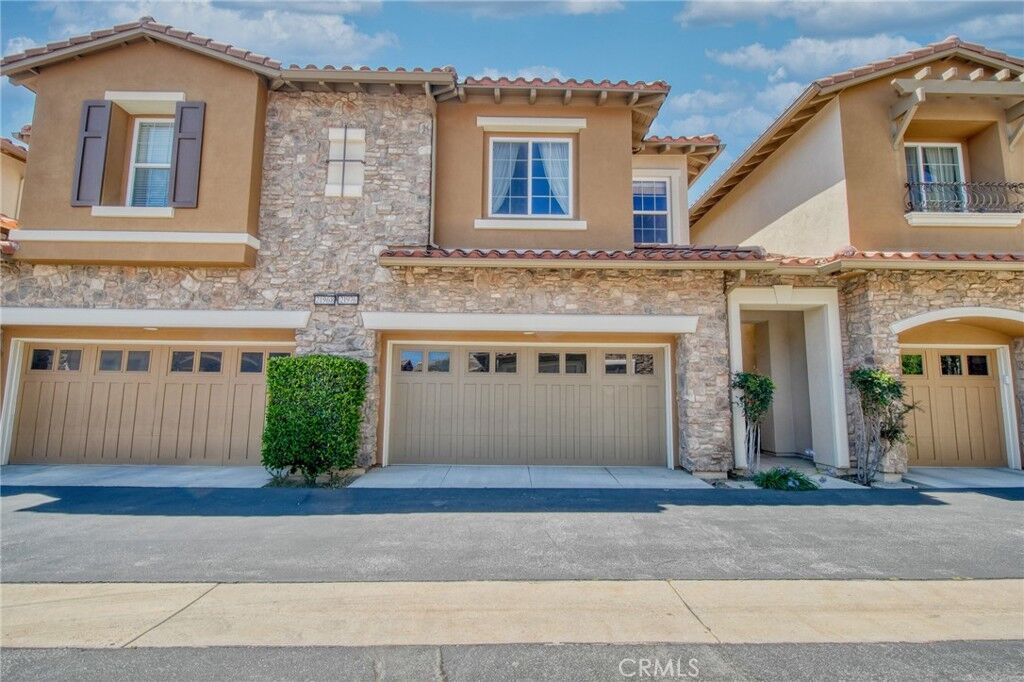 Property Photo: 21976 Cortina CA 91311