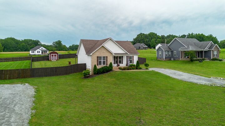 Property Photo:  291 Dorris Rd  TN 37148 