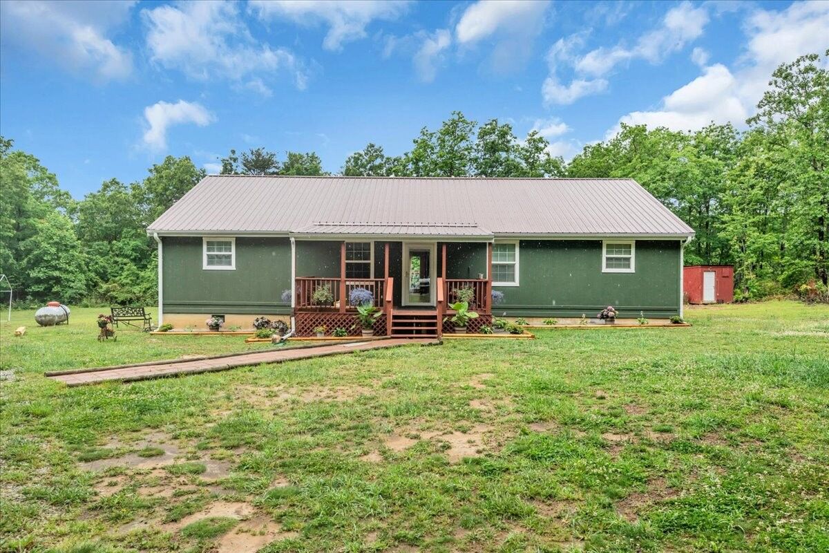 Property Photo:  802 Meyers Rd  TN 37301 