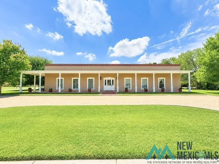 Property Photo: 1531 La Vina Court NM 88220