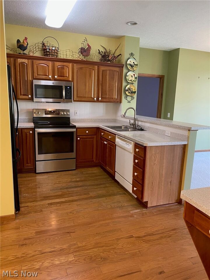 Property Photo: 2231 Langford Lane OH 44011