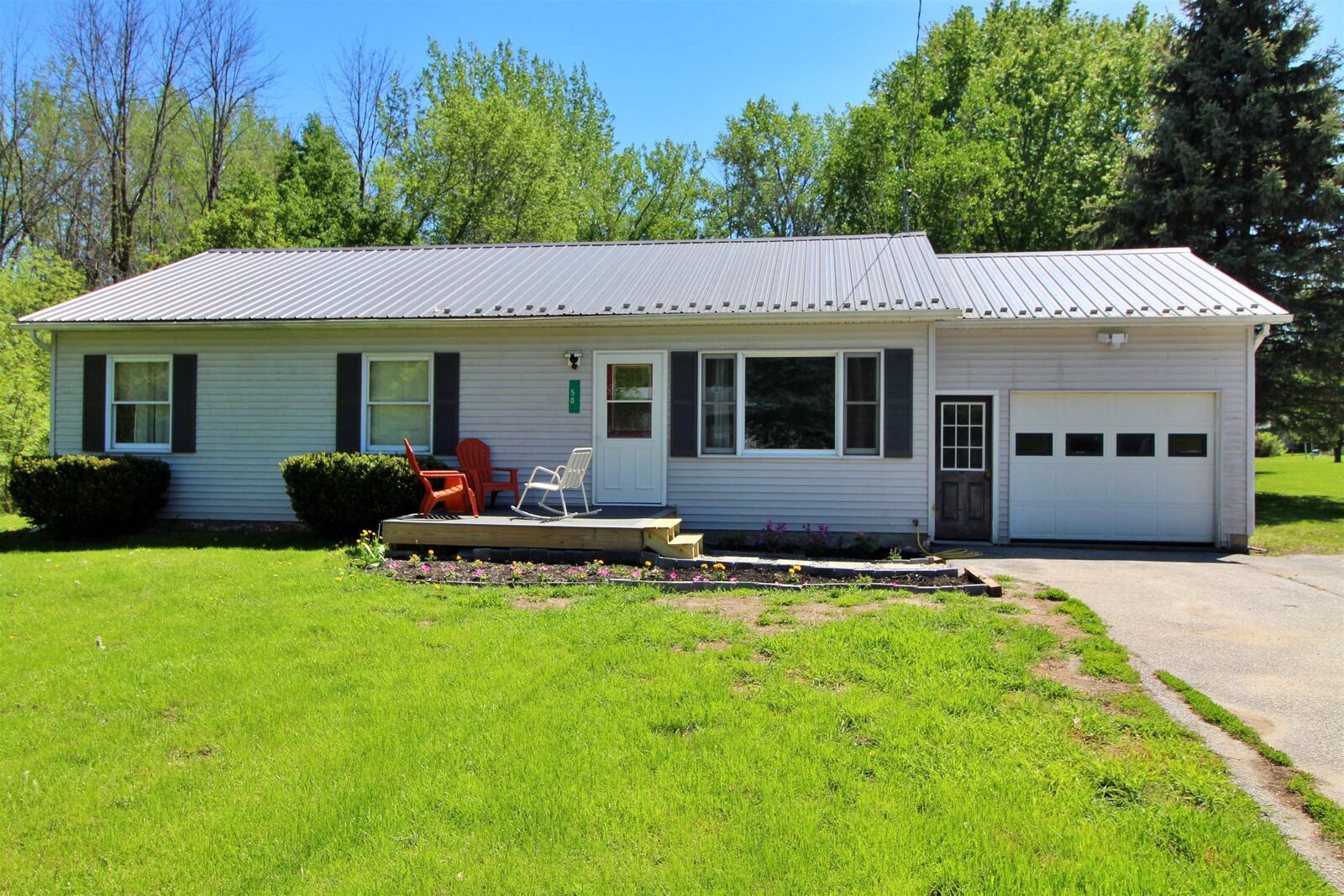 Property Photo:  50 Wood Lane  VT 05440 