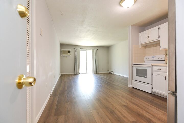 Property Photo: 189 N. Capitol Hill Drive NH 03053