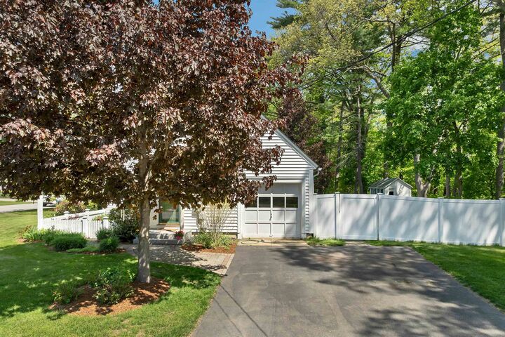 Property Photo:  2 Glendale Road  NH 03301 