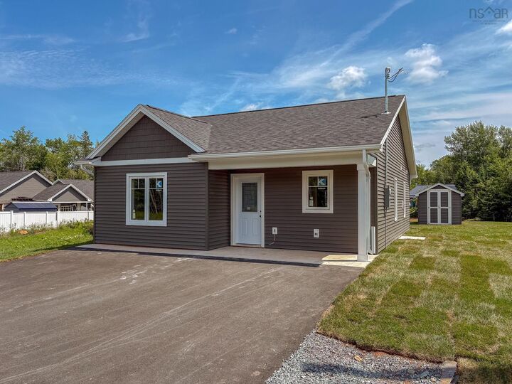 37 Amelia Avenue — photo 1