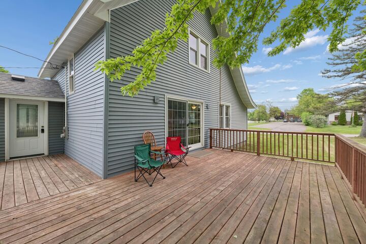 Property Photo:  410 5th Avenue SE  MN 56353 
