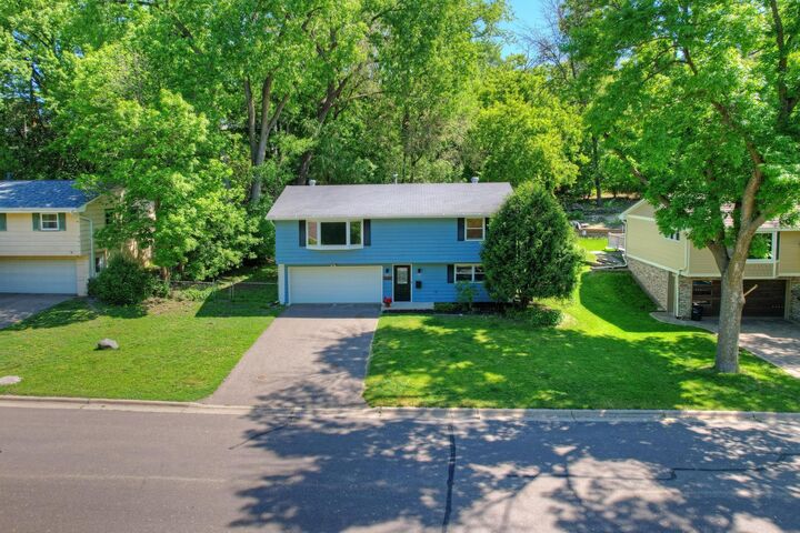 Property Photo: 2460 Kewanee Way MN 55422