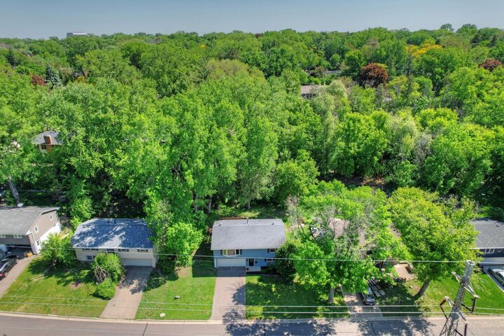 Property Photo: 2460 Kewanee Way MN 55422